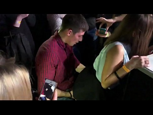 ❤️ Regte seks in 'n Russiese nagklub. 18-jarige Russiese meisie in die anus en vagina in 'n nagklub genaai ️ Sluts by ons ☑